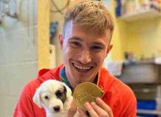 Jack, Olympic Medallist, Shows Love for Harefield Dogs in Heartwarming Gesture news-05112024-173829