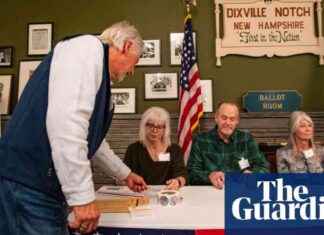 2024 US Election: Trump and Harris Tie in First Results news-05112024-234202