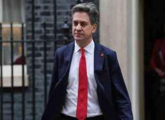 UK Steps Up Climate Action Post Trump Re-election: Key Focus & Targets news-10112024-144156