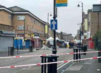 Fatal stabbing at London market leaves one dead and two injured news-10112024-204333