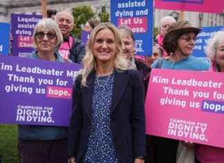 Legalising Assisted Dying for Terminally Ill: Safest Choice, Says MP news-12112024-025054