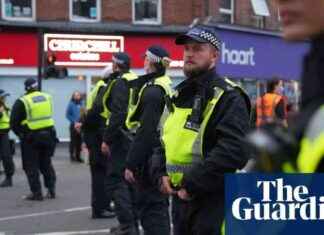 Modernizing England and Wales Policing: Police Chief Advocates for Major Reform news-18112024-183517