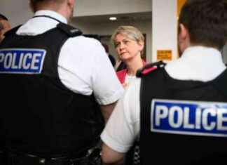 Overhaul Plan by Yvette Cooper to Boost Police Confidence news-19112024-064024