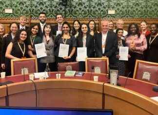 Uxbridge Student Doctor Spearheads Health Education Initiative in Local Community news-21112024-063545