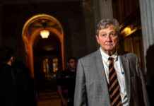 False Accusations: Republican Senator Blames Biden and Harris for Chagos Deal news-21112024-063653