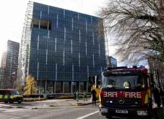 US Embassy in London Lockdown Due to Suspect Package Incident news-22112024-143704