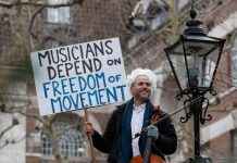 The Challenges of Touring in Europe Post-Brexit: Minister Acknowledges Impact on Musicians news-30112024-232634