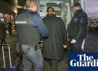 Crackdown on People Smugglers in Northern Ireland Leads to Hundreds Detained crackdown-on-people-smugglers-in-northern-reland-leads-to-hundreds-detained