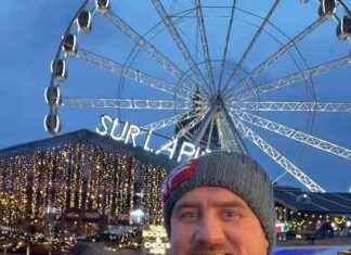 Family Spends £618 on Two Hotdogs at Christmas Market family-spends-618-on-two-hotdogs-at-christmas-market