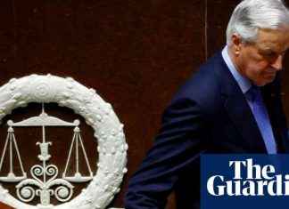 French Prime Minister to Resign as Macron Seeks Solution to Government Crisis french-prime-minister-to-resign-as-macron-seeks-solution-to-government-crisis