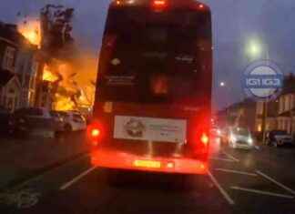 House Explosion in East London: 60 Firefighters Battle Blaze house-explosion-in-east-london-60-firefighters-battle-blaze