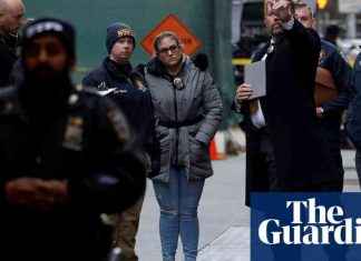 Manhunt for Suspect in Killing of UnitedHealthcare CEO in New York City manhunt-for-suspect-in-killing-of-unitedhealthcare-ceo-in-new-york-city