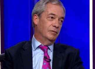 Nigel Farage Makes Frequent Trips to US for Fundraisers, Snubbing Tories nigel-farage-makes-frequent-trips-to-us-for-fundraisers-snubbing-tories