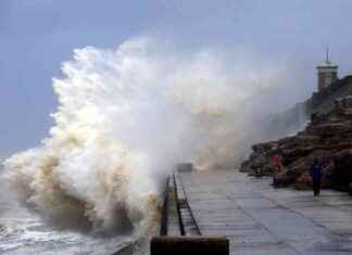 Preparing for Storm Darragh: Essential Tips for UK Residents preparing-for-storm-darragh-essential-tips-for-uk-residents