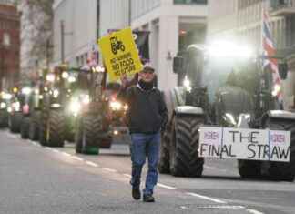 10 London Bus Timetable Changes Happening This Weekend tax-changes-starmer-and-farmers-deadlocked-after-emotional-protest