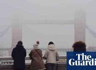 UK Airports Experience Continued Disruption Due to Thick Fog uk-airports-experience-continued-disruption-due-to-thick-fog