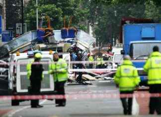 Remembering the 7/7 London Bombings: Timeline of the Darkest Day in London’s History remembering-the-77-london-bombings-timeline-of-the-darkest-day-in-londons-history