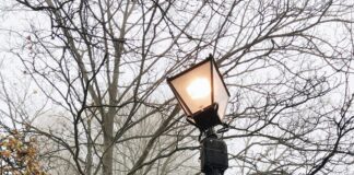 London Fog Suitcases: Why They Are The Ultimate Travel Companion