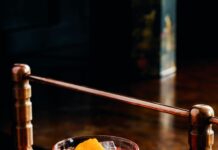 London Calling Cocktail: Discover The Ultimate Refreshing Drink Recipe