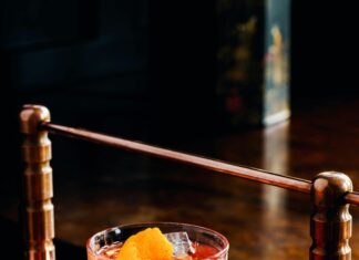 London Calling Cocktail: Discover The Ultimate Refreshing Drink Recipe