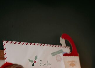 Royal Mail Warns Of Upcoming Christmas Posting Deadlines: Are You Ready?