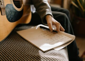 Apt Song Meaning: Discover The Hidden Messages Behind Lyrics