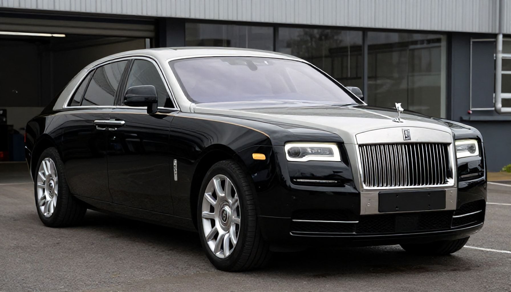 Rolls-Royce Shares Drop as Broader Market Instability Deepens