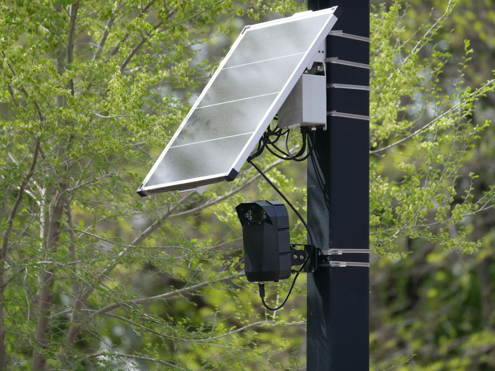 Smart choices for home energy: solar-powered irrigation with ease